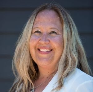 Meet your Posher, Pauline